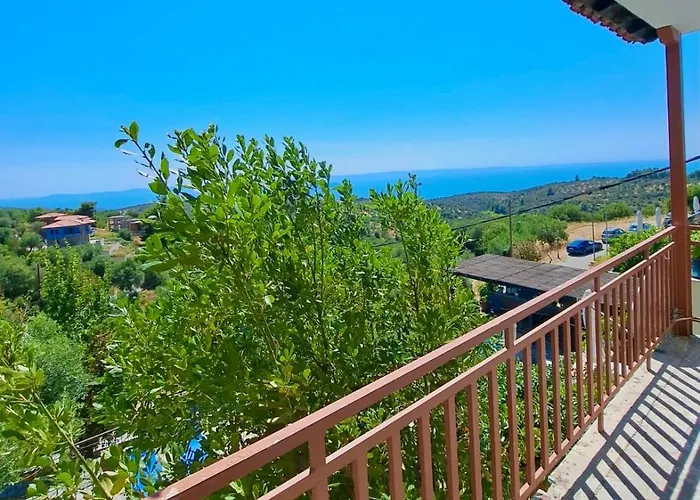 Elena - Renovated Gem With Stunning Sea Views