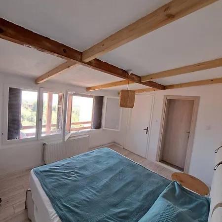 Apartment Elena - Renovated Gem With Stunning Sea Views *